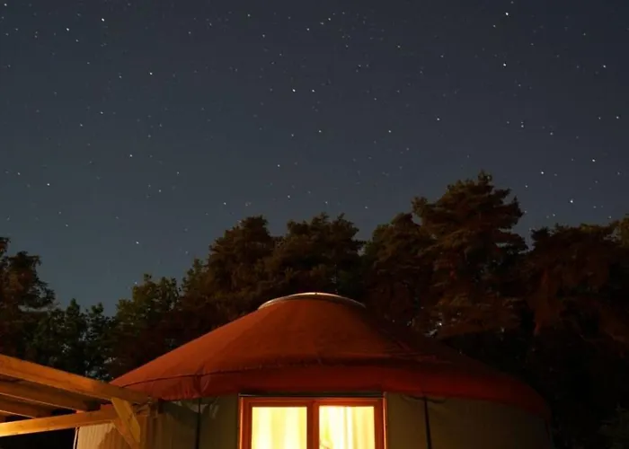 Роскошный шатер Yourte ,volcans,randonnees,lacs,quietude *