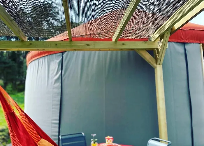 Yourte ,volcans,randonnees,lacs,quietude Роскошный шатер